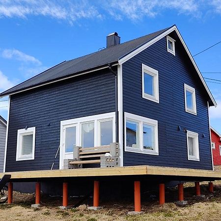 Barents Sea Window Apartment Ytre Kiberg Bagian luar foto